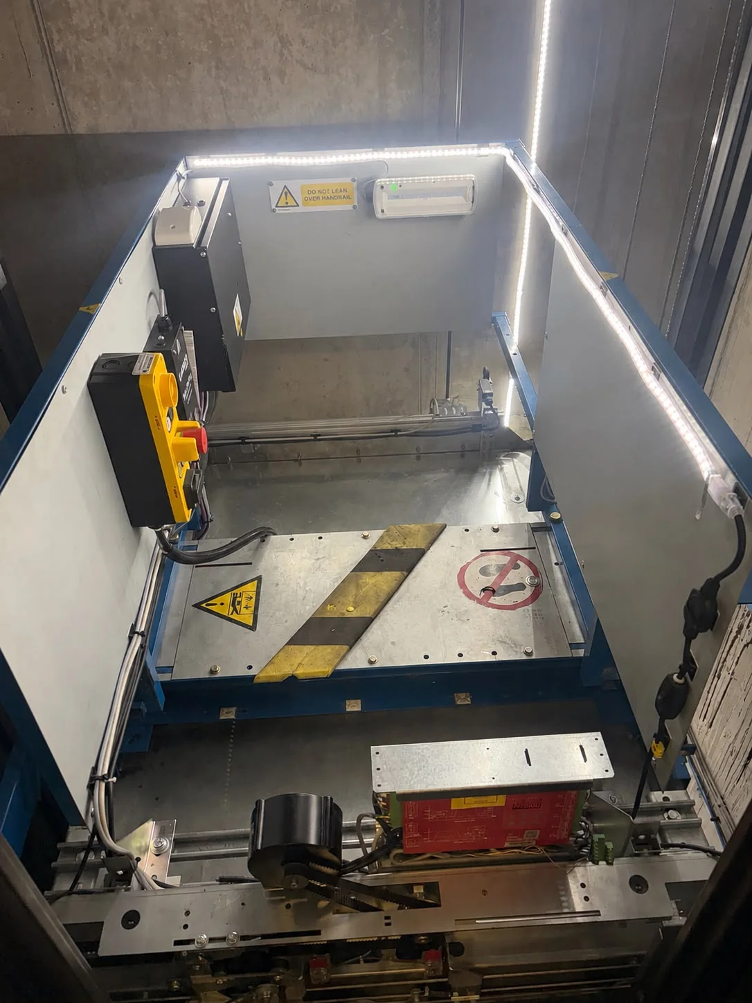 Lift car-top equipment from the Neville House Gen2 modernisation